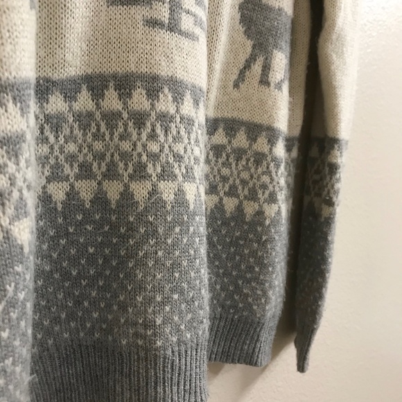 Heather Gray & Cream Holiday Reindeer Fairisle Crewneck Sweater - Picture 7 of 12